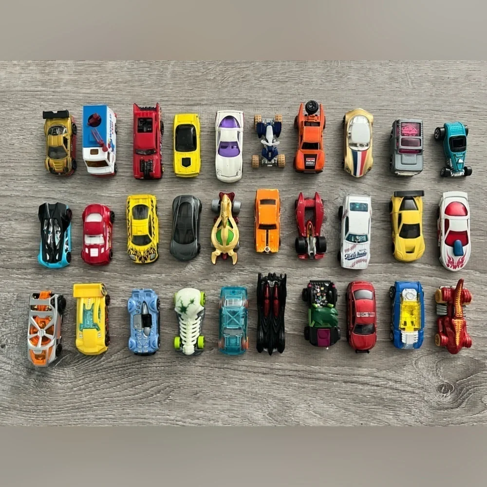 Hotwheels Toy Diecast Cars Lot Of 30 cars lot #7